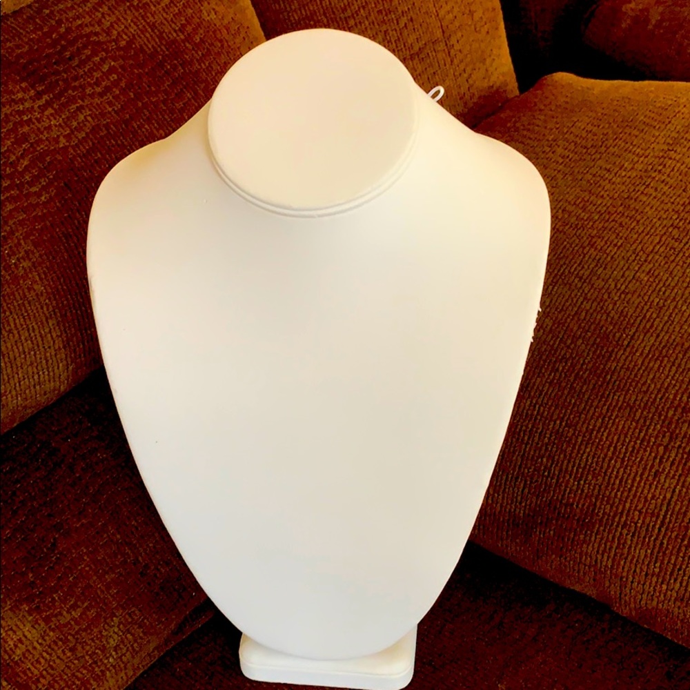 Necklace stand
